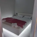 Apartamento Happy 11 - Basen&kort Tenisowy, Ochrona 24h - 3 Sypialnie, Dla Maksymalnie 8 Osób Pobierowo