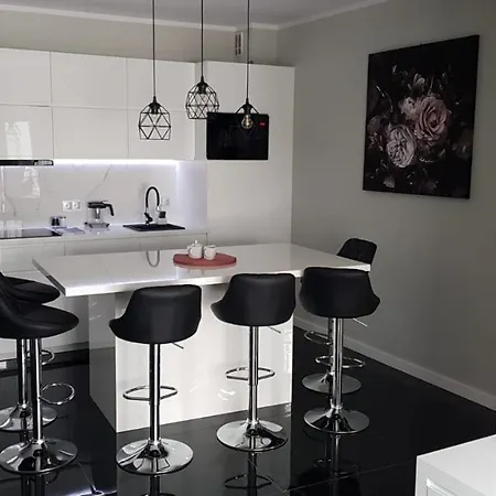 Happy 11 - Basen & Kort Tenisowy, Ochrona 24h - 3 Sypialnie, Dla Maksymalnie 8 Osob *