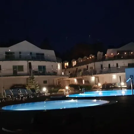 Daire Happy 11 - Basen & Kort Tenisowy, Ochrona 24h - 3 Sypialnie, Dla Maksymalnie 8 Osob